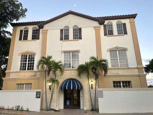 Side entrance at 370 Camino Gardens Blvd. The office is the first door on the left #112