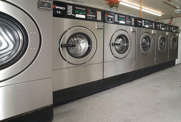 Fast efficient washers, range of sizes to suit all loads.