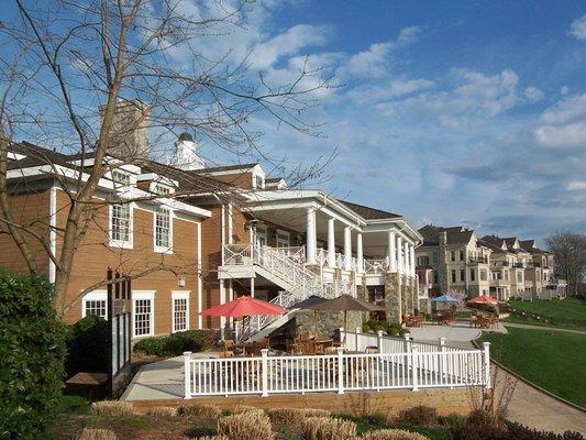 River Creek Clubhouse overlooks the Potomac River