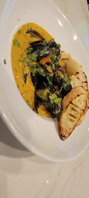 Coconut Curry Mussels