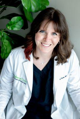 Meet Dr. Blair Thwaites!  She is a board-certified physician who has a background in Integrative medicine and neuroscience!