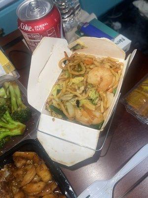 shrimp lo mein