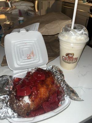 Strawberry Deep Fried Cheesecake, Banana Shake