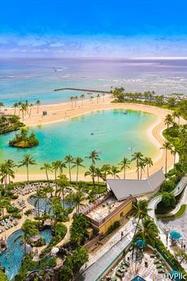 Waikiki Beach & the Public Lagoon