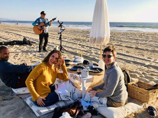 Birthday party on Santa Monica Beach working with Santa. Monica Picnic Co.