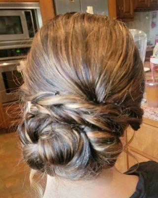 Bridal party hair style