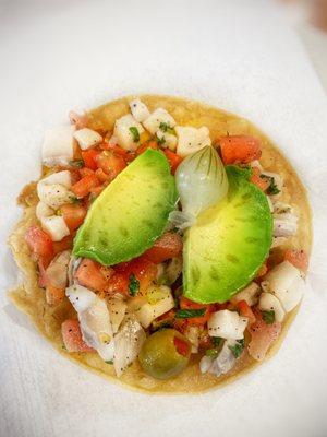 Pescado ceviche tostada