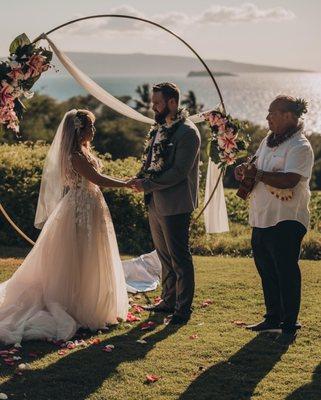 Spiritual, romantic, and musical... a unique & beautiful ceremony officiated by Charles Nahale