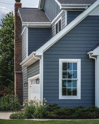 Roof: GAF Timberline
Color: Charcoal

Siding: LP Smartside Horizontal and Board & Batten
Color: Charcoal 

Frankfort, IL