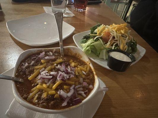 Chili and house salad