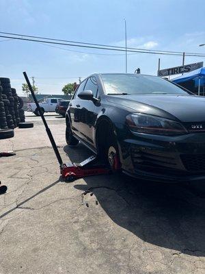 Tire rotation/balance  Vw Gti 2017