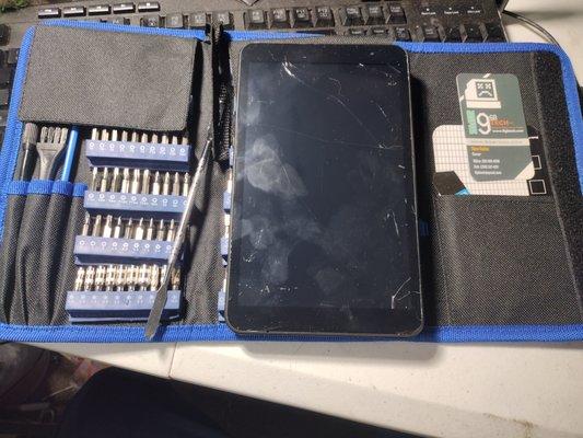 Phone and Tablet screen and battery replacement services