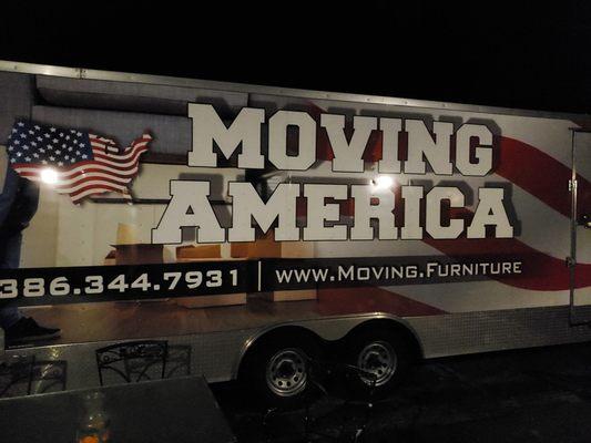 Moving truck