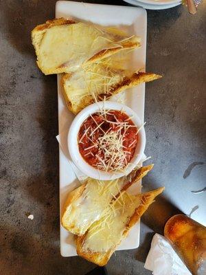 Garlic cheese bread