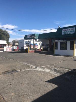 Automatic and self service touchless carwash