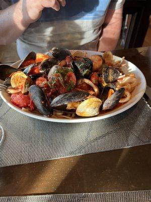 Linguini Pescatore