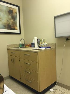 Waiting for doctor for 50 minutes?