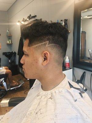 Bald fade w/design