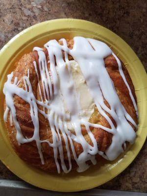 Large Cheese Danish