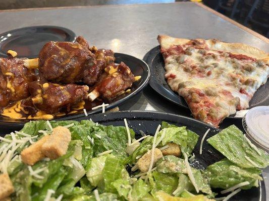 Pig wings pizza and Salad were so good today!