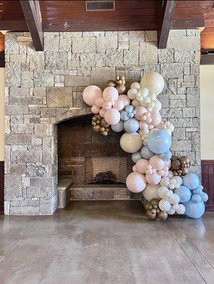 Wall Balloon Garland