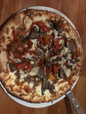 Gorgonzola and beef tip pizza - delicious