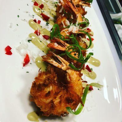 Coconut shrimp/Camarones con coco $12