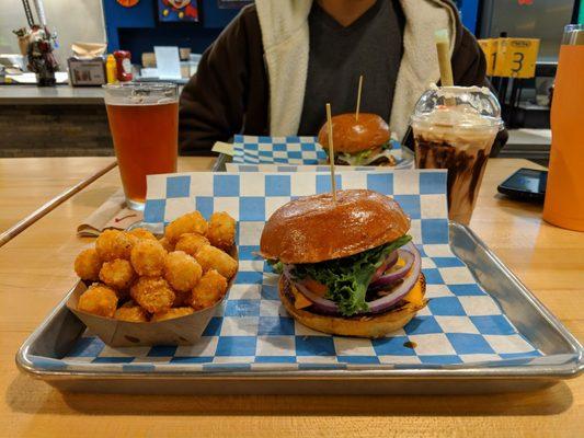 Cheeseburger and tots