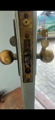 Replace old lock