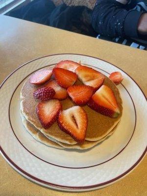 Vegan Pancakes w/ Fresh Strawberries