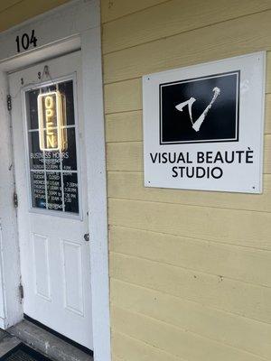 Visual Beaute studio entrance, visual Beaute studio exterior, outside visual beaute studio, salon & lash studio located in Brandon Fl