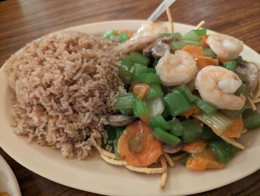 Friday lunch special. Shrimp subgum lo mein