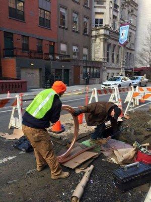 EMERGENCY WATER line installation e 16st NYC