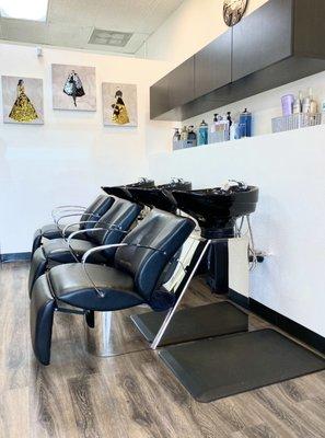 XCLUSIVE The Salon