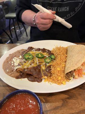 Cheese enchiladas and beef taco on the combo meal menu. HORRIBLE!