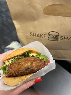 Flight delays means time for a mushroom burger