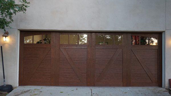 This is a Clopay ranch style door. Best door I have installed.