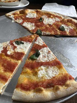 Margarita pizza-delicious!