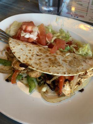 Fajita quesadilla a La carte. I took the lettuce & tomato off my daughters meal since she ordered it without