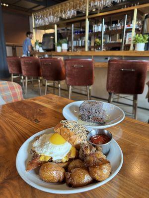 Breakfast Burger, Hong Kong French Toast