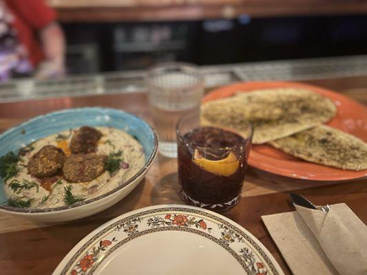 Baba with lamb meatballs and bread