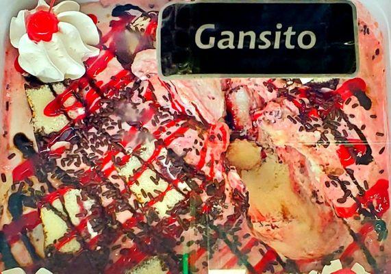 Gansito ice cream. OMG!!