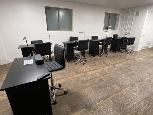 Available nail tech booths for rent