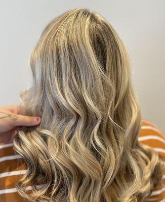 Blonding is one of Kait's favorite forms of coloring , when it comes to placement you can be so creative.