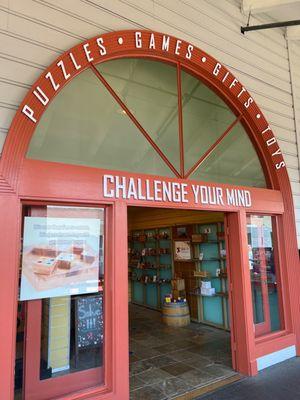 Entrance, upstairs and pier 39