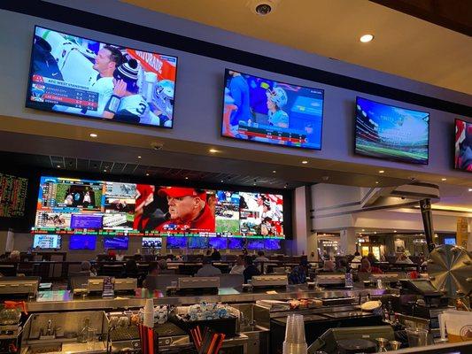 J W Marriott Race & SportsBook Bar