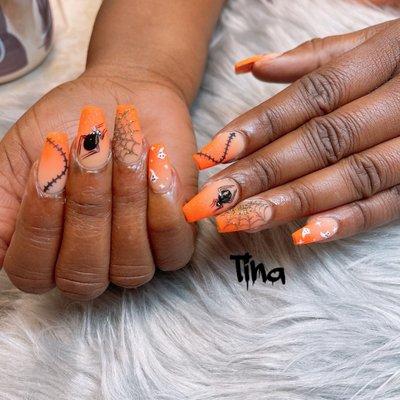 Just a simple fall mani
 '  
  

"I love getting my manic