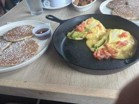 Delicious pancakes and California Benny