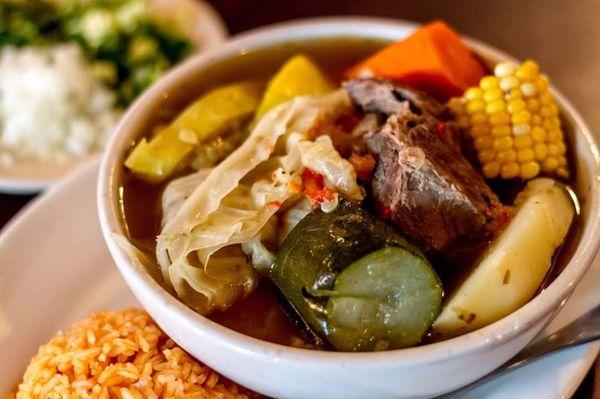 Beef soup/ caldo de res
$11.99