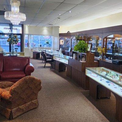 Local jewelry store. Located in Las Vegas, just minutes from the Strip!